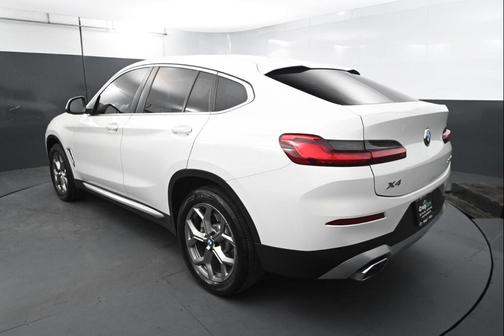 2022 BMW X4 xDrive30i