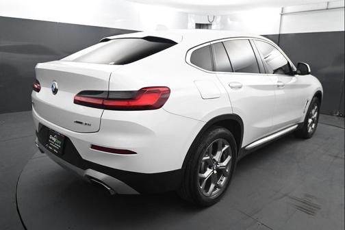 2022 BMW X4 xDrive30i