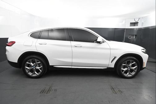 2022 BMW X4 xDrive30i