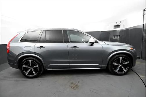 2019 Volvo XC90 T6 R-Design