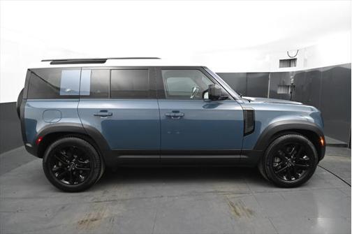 2020 Land Rover Defender 110 SE