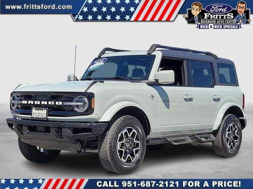 CACTUS GRAY 2024 Ford Bronco Outer Banks
