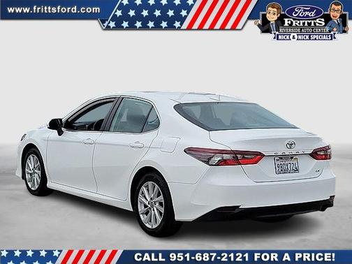 2022 Toyota Camry LE
