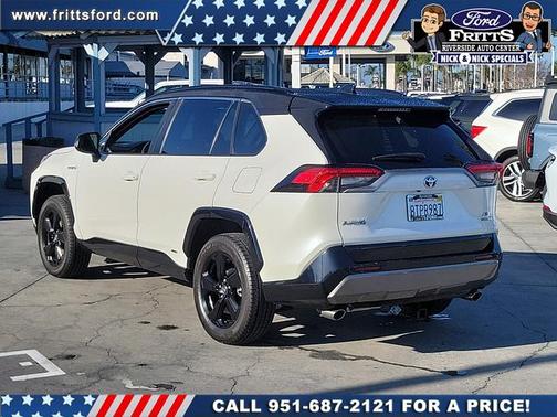 2021 Toyota RAV4 Hybrid SE