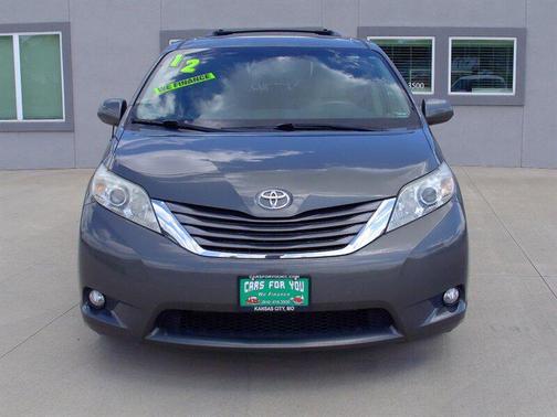 Green 2012 Toyota Sienna XLE