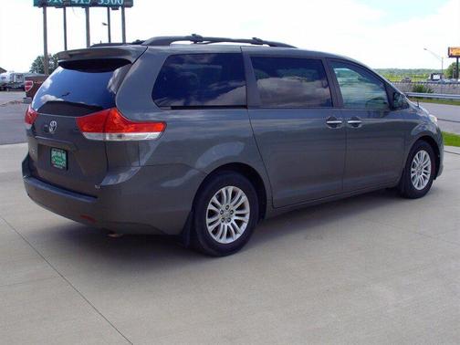 Green 2012 Toyota Sienna XLE