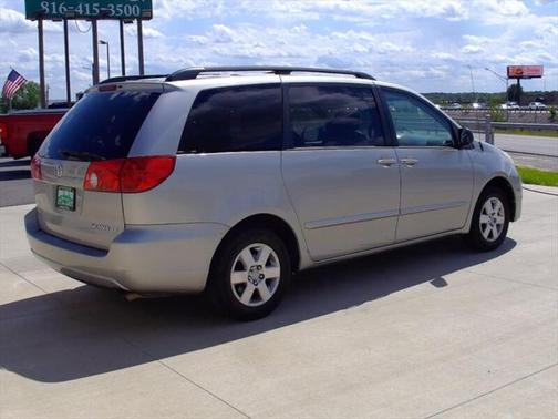 2006 Toyota Sienna CE