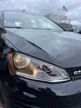 2017 Volkswagen Golf GTI 2.0T S 4-Door