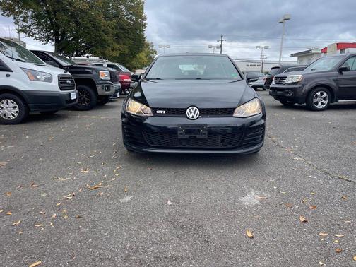 2017 Volkswagen Golf GTI 2.0T S 4-Door