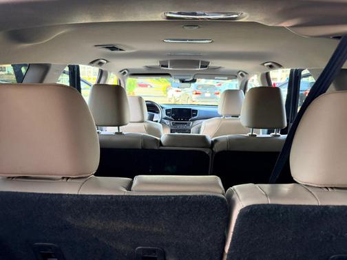 Crystal Black Pearl 2019 Honda Pilot EX-L