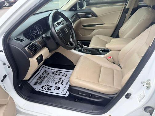 White 2016 Honda Accord EX-L