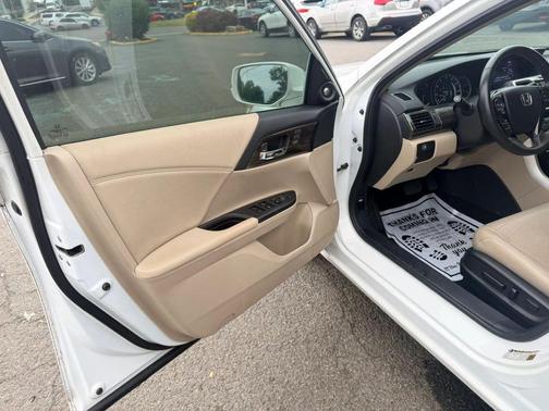 White 2016 Honda Accord EX-L