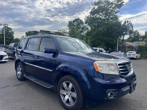 Modern Steel Metallic 2015 Honda Pilot SE