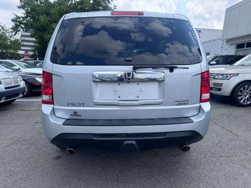 Modern Steel Metallic 2015 Honda Pilot SE