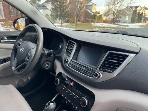 2018 Hyundai TUCSON SEL