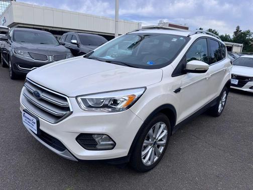 White Platinum Metallic Tri-Coat 2017 Ford Escape Titanium