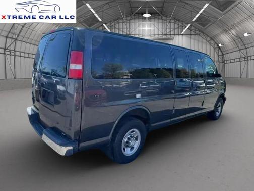 Cyber Gray Metallic 2016 Chevrolet Express 3500 LT