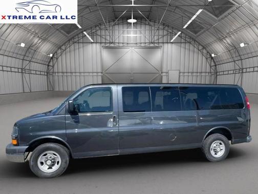 Cyber Gray Metallic 2016 Chevrolet Express 3500 LT