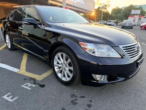Obsidian 2010 Lexus LS 460 Base