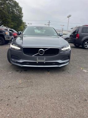 2017 Volvo S90 T5 Momentum