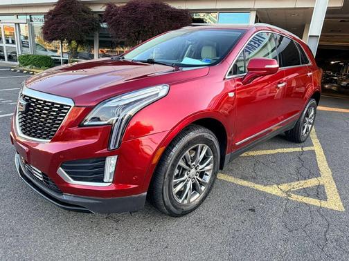Infrared Tintcoat 2021 Cadillac XT5 Sport