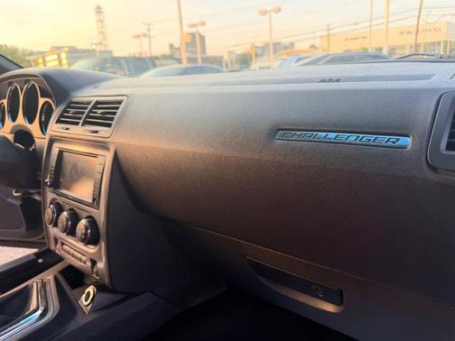 Granite Crystal Metallic Clearcoat 2014 Dodge Challenger R/T