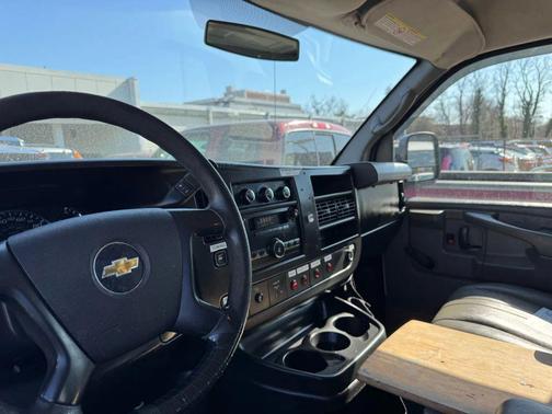 Summit White 2012 Chevrolet Express 2500 Work Van