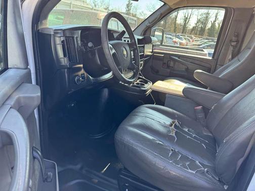 Summit White 2012 Chevrolet Express 2500 Work Van