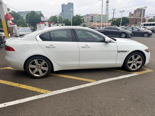 Fuji White 2018 Jaguar XE 25t Premium