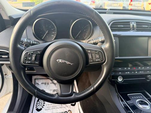 Fuji White 2018 Jaguar XE 25t Premium
