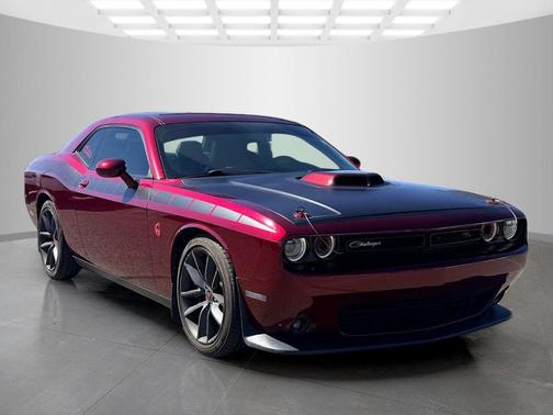 Octane Red Pearlcoat 2019 Dodge Challenger R/T Scat Pack