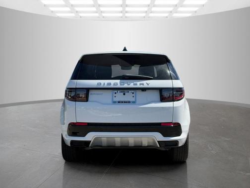 Fuji White 2025 Land Rover Discovery Sport S