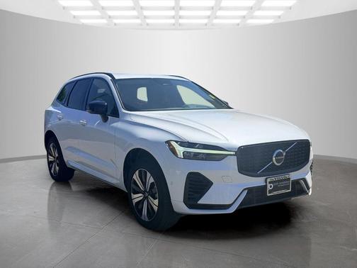 White 2023 Volvo XC60 Recharge Plug-In Hybrid T8 Plus Dark Theme