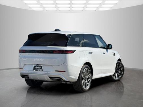 Ostuni Pearl White 2026 Land Rover Range Rover Sport P460e Dynamic SE