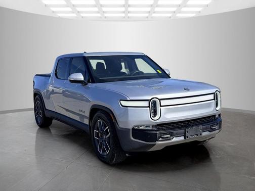 Silver 2023 Rivian R1T Adventure Quad Motor Large Pack