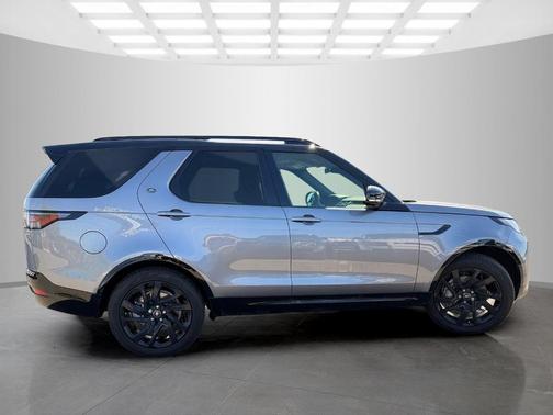 Eiger Grey 2025 Land Rover Discovery P300 Dynamic SE