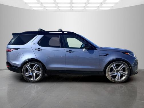 Byron Blue 2023 Land Rover Discovery P360 HSE R-Dynamic