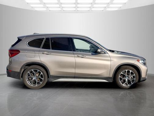 Silver Metallic 2022 BMW X1 xDrive28i