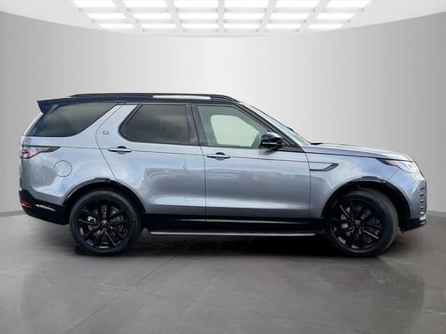 Eiger Grey 2026 Land Rover Discovery Dynamic SE
