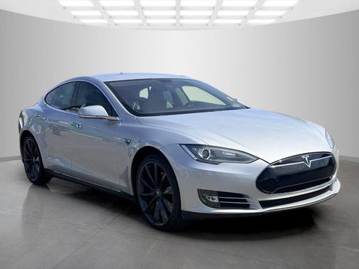 Silver Metallic 2014 Tesla Model S Base