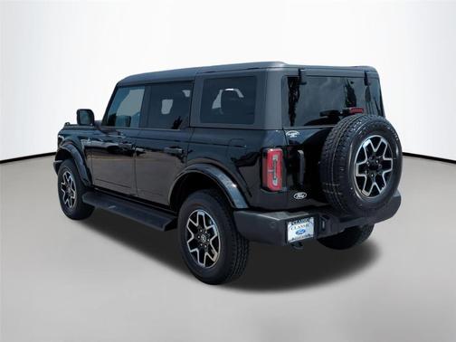 Shadow Black 2026 Ford Bronco Outer Banks