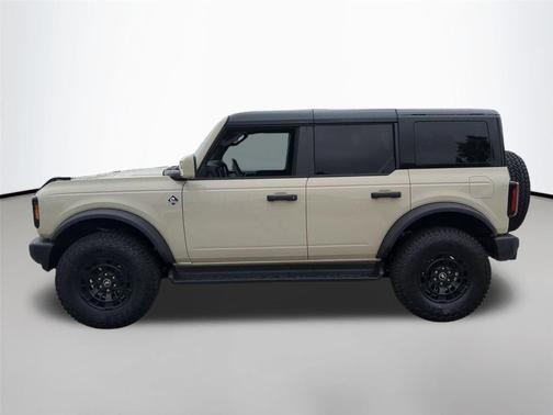 Desert Sand 2026 Ford Bronco Outer Banks