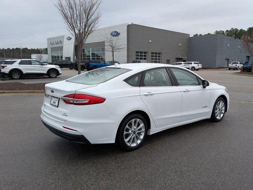 2019 Ford Fusion Hybrid SE
