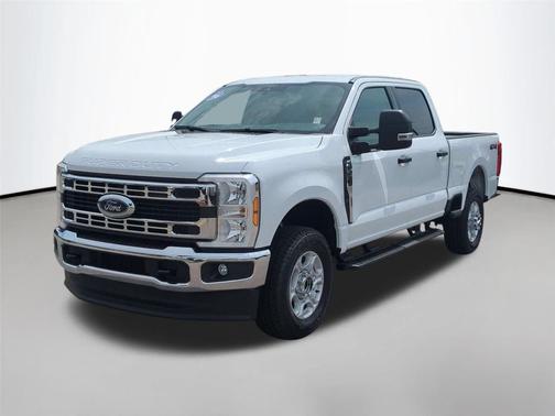 Oxford White 2026 Ford F-250 XLT