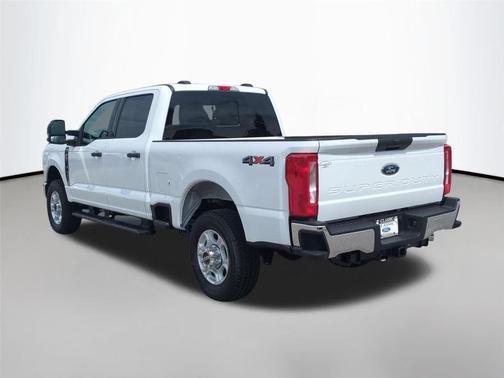 Oxford White 2026 Ford F-250 XLT