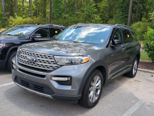 Carbonized Gray Metallic 2023 Ford Explorer Limited