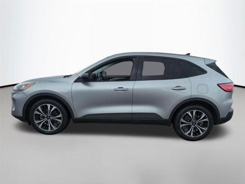 Iconic Silver Metallic 2021 Ford Escape SE