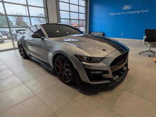 2021 Ford Shelby GT500 Base