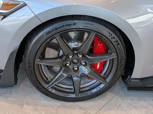 2021 Ford Shelby GT500 Base