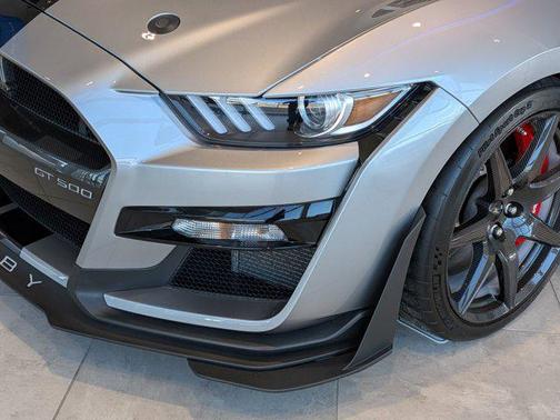 2021 Ford Shelby GT500 Base